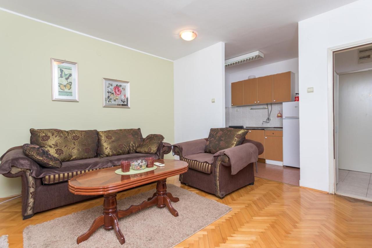 Apartments Vanja ブドヴァ エクステリア 写真